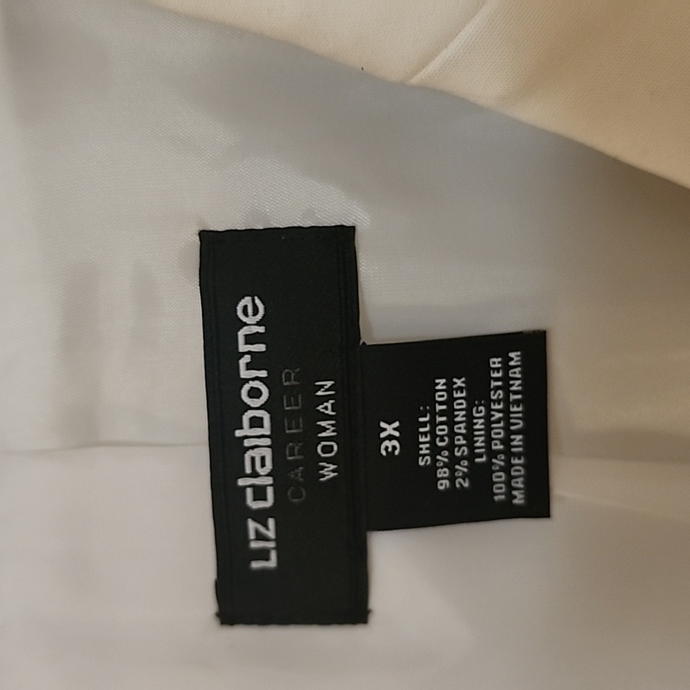 Blazer - Picture 3 of 3